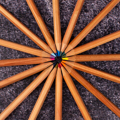 l&aacute;pices de colores