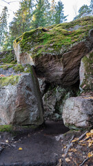 Obraz premium Rocks in the forest Park of Monrepos near Vyborg in Russia