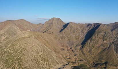 survol des lacs et forets des Bouillouses dans les Pyrénées-Orientales