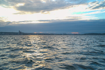 Panorama Gdyni z wód Zatoki Gdańskiej