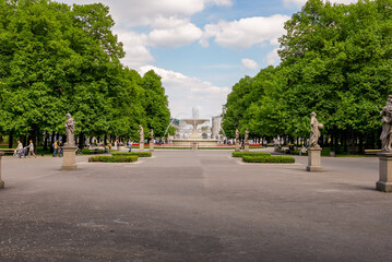 Fototapeta na wymiar Warszawa, fontanna w Ogrodzie Saskim