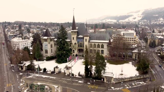 Heranflug zum Bernisches Historisches Museum ,  Schweiz, Bern, Im Winter