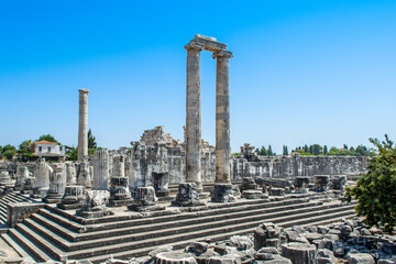 Fototapeta premium Ruins of the Temple of Apollo in Didim, Turkey