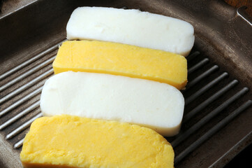 Polenta bianca e gialla ft0212_1960 Slices of polenta