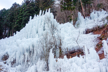 愛知県　氷瀑・湧水公園