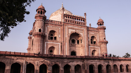 Fototapeta premium Safdarjung's, a popular tourist spot, was built in 1754 in the memory of Safdarjung Tomb who was the Prime Minister of India during the reign of Ahmad Shah Bahadur.