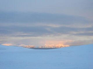 Landschaft am Porsangerfjord im Winter, Norwegen