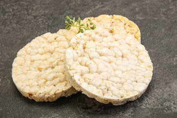 Dietary crisp bread for vegan