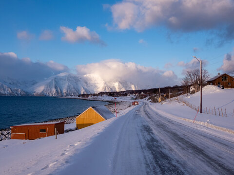 Landschaft im Winter in der Kommune Kafjord, Norwegen