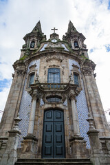Fototapeta na wymiar ポルトガル　ギマランイスの聖母教会