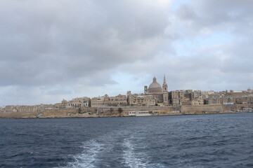 Fototapeta na wymiar Vue des côtes de La Valette, Malte