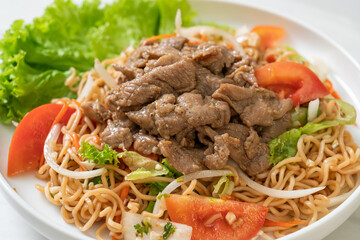 instant noodle spicy salad with pork
