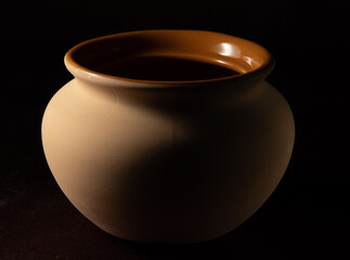 brown clay pot, pot. Type of clay pot.