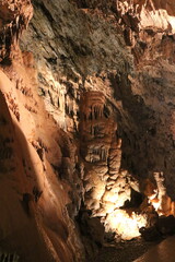 intérieur d'une grotte