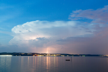 Gewitter hinter Meersburg