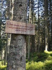 Motivationsschilder für Wanderer