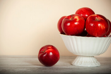 red apple full of vases