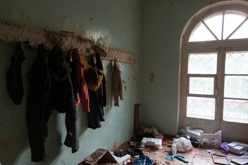Fototapeta na wymiar room in an abandoned building