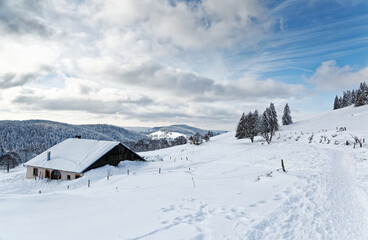 ferme des Vosges en hiver
