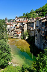 Fototapeta na wymiar Les maisons suspendues, Pont-en-Royans, Drôme, Auvergne-Rhône-Alpes, France