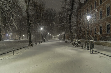 Snowy night in Cracow, Planty