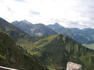 Blick vom Fellhorn bei Oberstdorf im Allgäu auf die Bayerischen Alpen