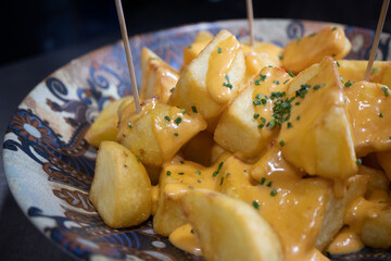 Patatas bravas, patate