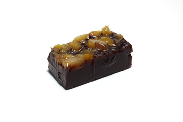 白背景の栗羊羹