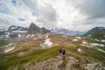 Fototapeta na wymiar une randonnée avec Vue sur le Col du Palet, Vanoise, Alpes, France