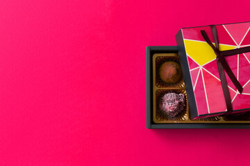 Valentine's Day chocolate and copy space.  バレンタインデーのチョコレート