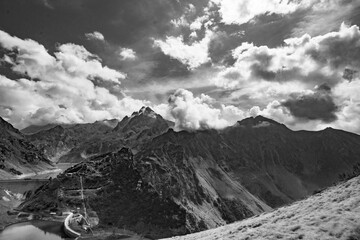 Obraz premium mountains and clouds