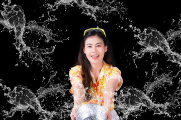 Thai girl smiling Asian beauty Swimming with ancient bowls Preserve the good culture of Thai people...