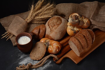 Composition with variety of bread