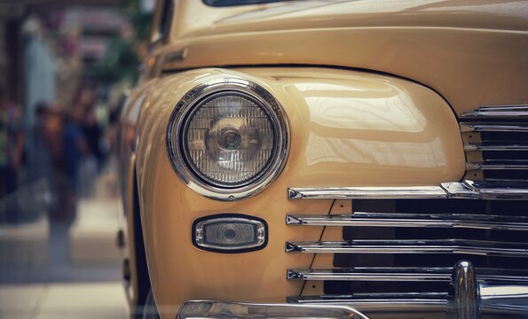 Fototapeta vintage car headlight