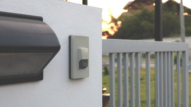 Ring the bell, Ring the doorbell, Evening sunset light,push.