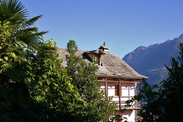 Leontica, altes Haus