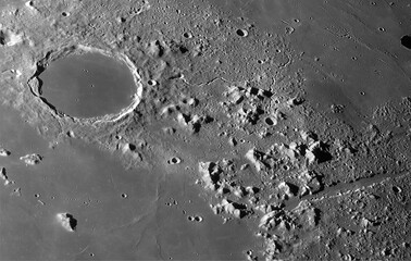 Lune-cratère Platon