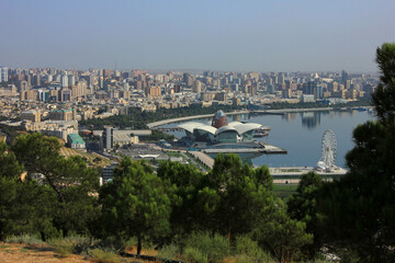 Fototapeta na wymiar The beautiful eastern city of Baku.