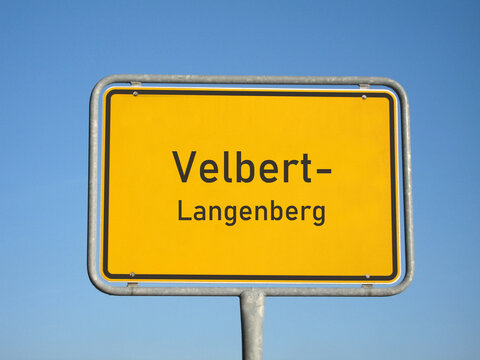 Ortsschild Velbert-Langenberg
