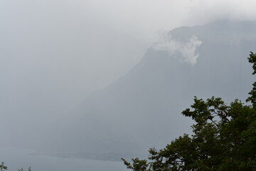 Fototapeta na wymiar Wolken am Gardasee