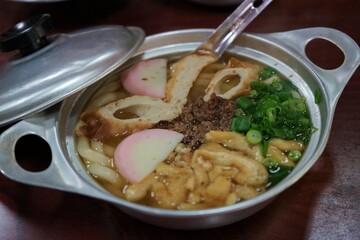 Nabeyaki Udon, aka Udon Noodle Hot Pot, in Matsuyama, Ehime prefecture, Japan - 日本 愛媛県 松山 鍋焼きうどん 