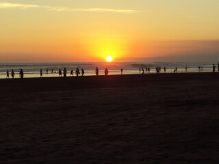 Fototapeta na wymiar on the kuta beach at sunset
