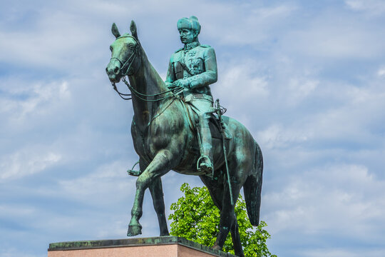 Statue of Marshal Mannerheim (by Aimo Tukainen), a hero of Finnish independence. Carl Gustav Mannerheim (1867 - 1951) - Finnish officer and political leader. HELSINKI, FINLAND - June 19, 2017.