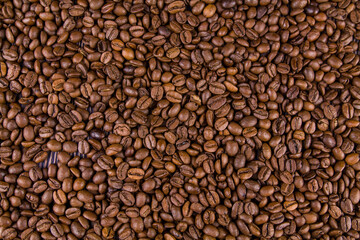 many roasted a coffee beans lie together