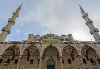 Fototapeta na wymiar Blue Mosque Sultanahmet Camii in istanbul.