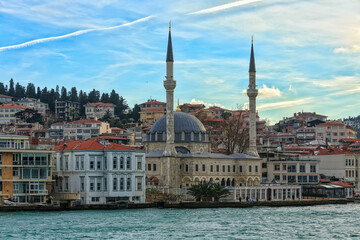 Fototapeta na wymiar Beylerbeyi Mosque by the Bosphorus channel in Istanbul