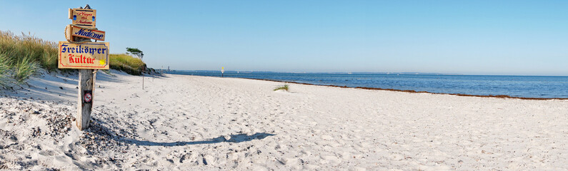 Ostsee Urlaub - Strand für FKK Freikörperkultur mit Meer