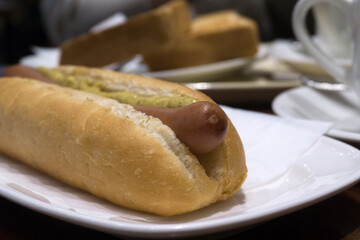 朝食のホットドッグ	
