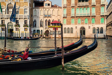 Fototapeta na wymiar Venice gondola and canal view