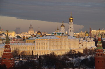 panoramic view of the Moscow Kremlin and the Moskva River
